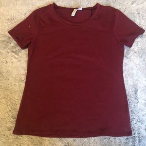 Maroon tee